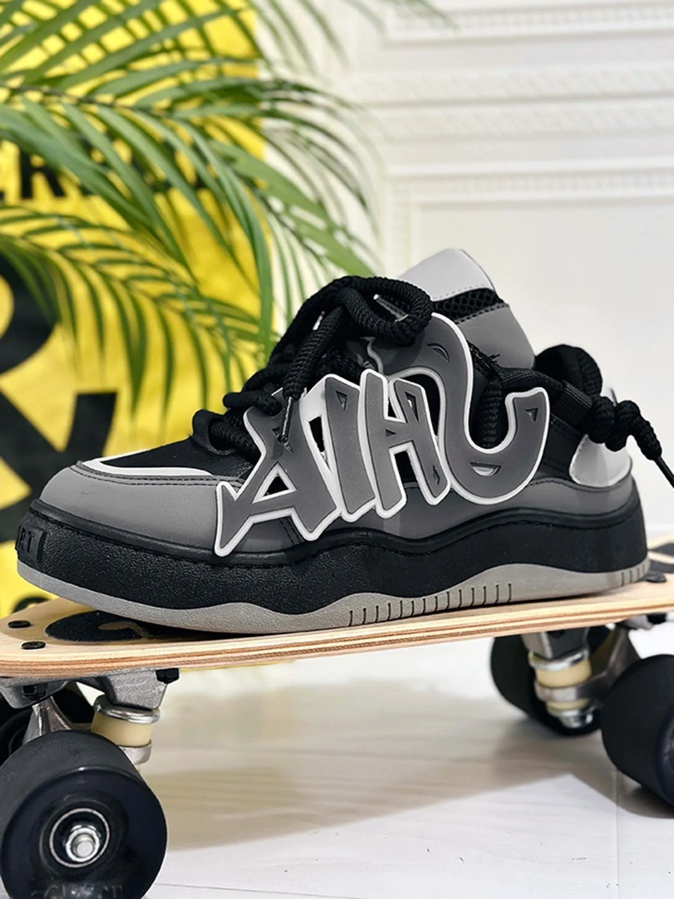 Sneakerhill Street Versatile Luminous Fluorescent Boardshoes - 1803